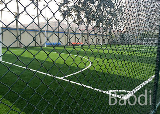 Da cerca revestida verde do elo de corrente do Pvc do aço carbono anti alcaloide para o campo de esportes