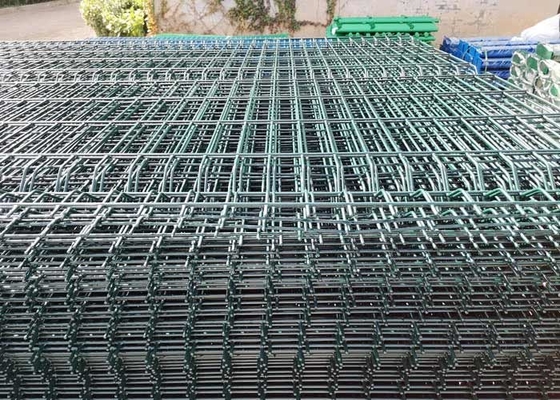 furo quadrado do ferro de Mesh Fence Pvc Coating Welded do fio do jardim de 6ft