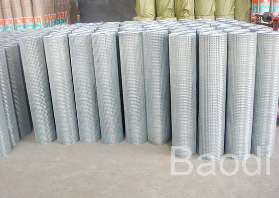 2x2 galvanizou a estrutura soldada da empresa de Rolls da rede de arame para a proteção do jardim