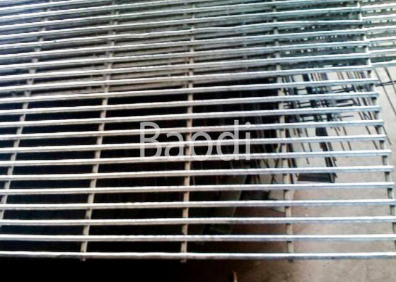 Painéis revestidos da cerca da escalada do vinil da prisão anti, cerco de alta segurança de 358 fios