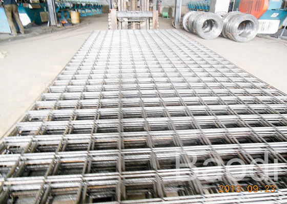 Concreto soldado que reforça os painéis de rede de arame de grande resistência para a construção do cais
