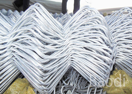 Abertura uniforme galvanizada da malha da tela do elo de corrente do mergulho quente para a cerca de limite