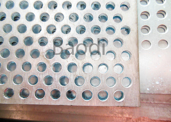 Furo redondo dos painéis perfurados do metal do aço carbono, placa de aço inoxidável perfurada