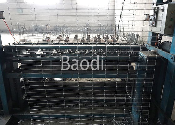 Cerco de fio tecido galvanizado dos carneiros da cerca do campo em Rolls com furo retangular da malha
