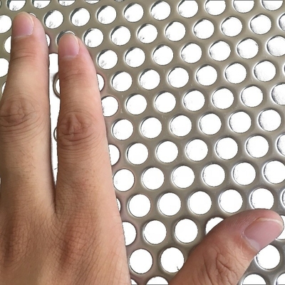 Material de filtro Design de painéis versáteis de metal personalizado Perf para qualquer arquitetura e aplicação industrial 0,5-3,0m