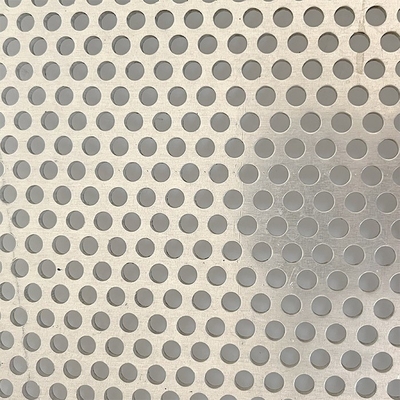 316 Ventilação de aço Perfuração de ecrãs metálicas Chapa perforada para painéis de revestimento Amostra de ranhuras