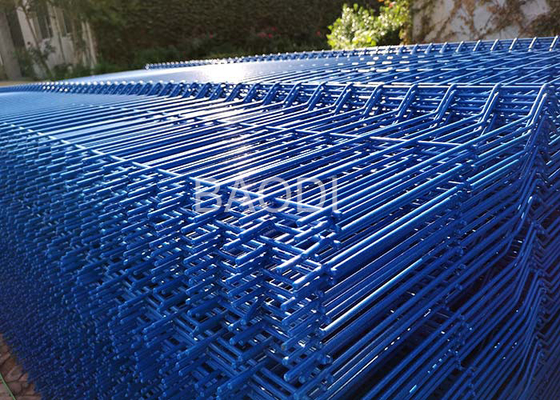 Rede soldada revestida PVC da cerca de fio com cor azul para o cerco da estrada