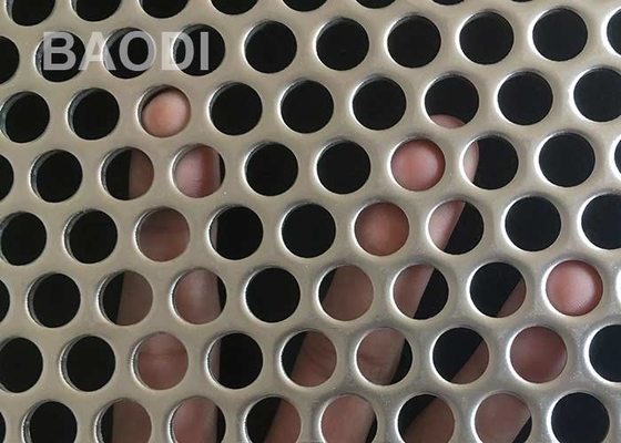 304 316L de aço inoxidável perfuraram Mesh Round Hole 1m x 2m