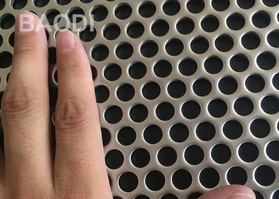 Teste padrão redondo 1X2M de aço inoxidável de alumínio Perforated Metal Mesh