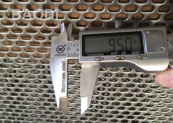 Tela decorativa o furo entalhado SS304 perfurou a malha do metal