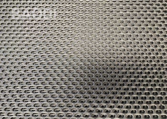 o comprimento de 2m galvanizou o metal perfurado de perfuração Mesh Steel Net Screen do Cnc